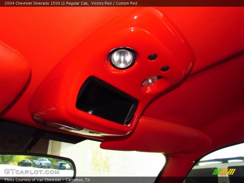 Victory Red / Custom Red 2004 Chevrolet Silverado 1500 LS Regular Cab