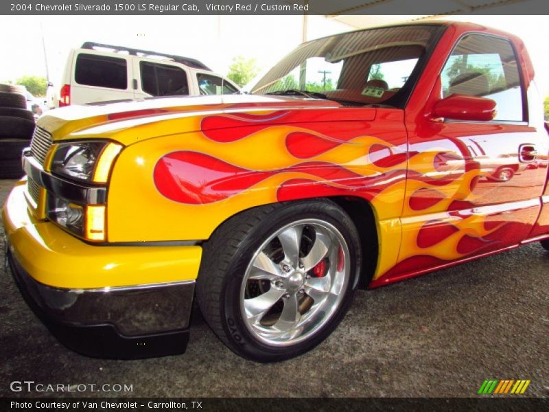 Victory Red / Custom Red 2004 Chevrolet Silverado 1500 LS Regular Cab