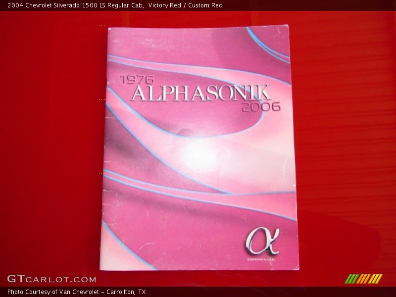 Victory Red / Custom Red 2004 Chevrolet Silverado 1500 LS Regular Cab