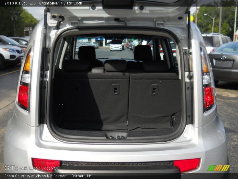 Bright Silver / Black Cloth 2010 Kia Soul 1.6