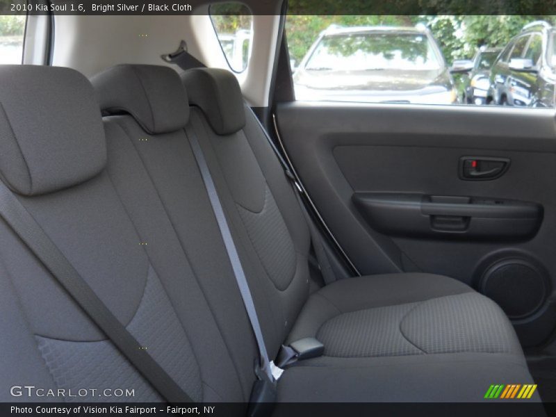 Bright Silver / Black Cloth 2010 Kia Soul 1.6
