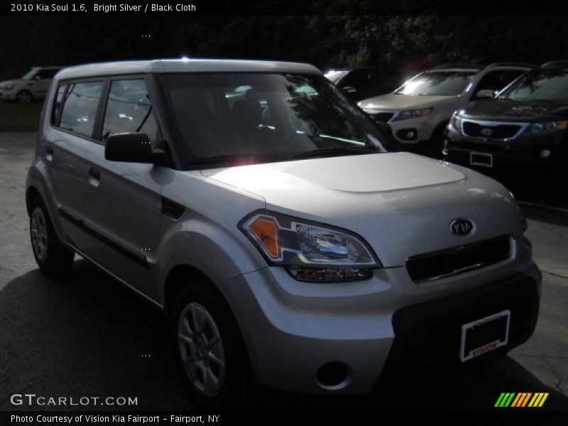 Bright Silver / Black Cloth 2010 Kia Soul 1.6