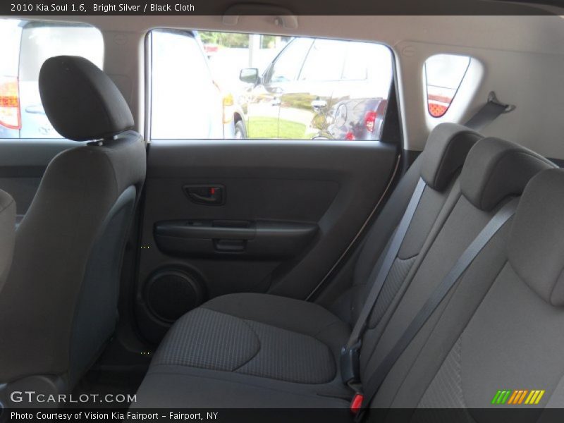 Bright Silver / Black Cloth 2010 Kia Soul 1.6