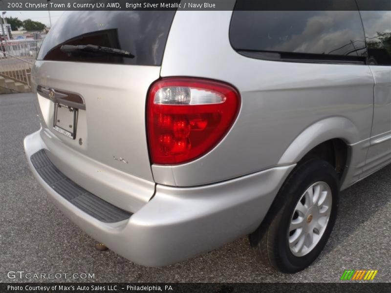 Bright Silver Metallic / Navy Blue 2002 Chrysler Town & Country LXi AWD