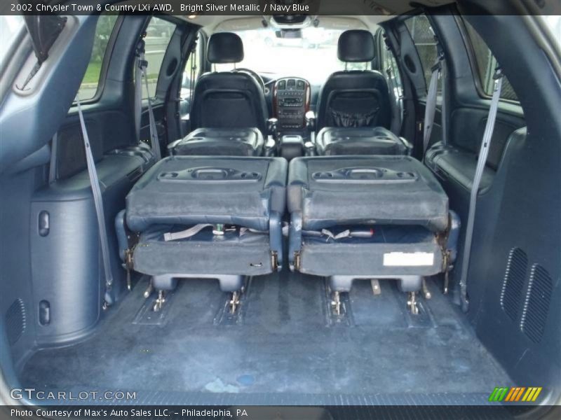  2002 Town & Country LXi AWD Trunk