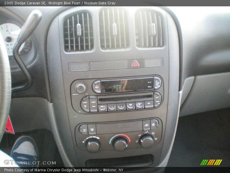 Midnight Blue Pearl / Medium Slate Gray 2005 Dodge Caravan SE