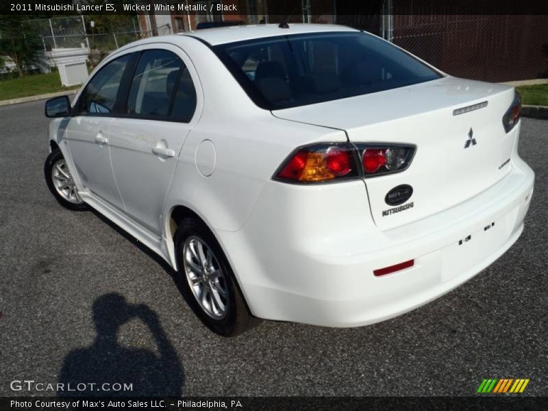 Wicked White Metallic / Black 2011 Mitsubishi Lancer ES
