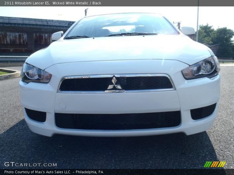 Wicked White Metallic / Black 2011 Mitsubishi Lancer ES
