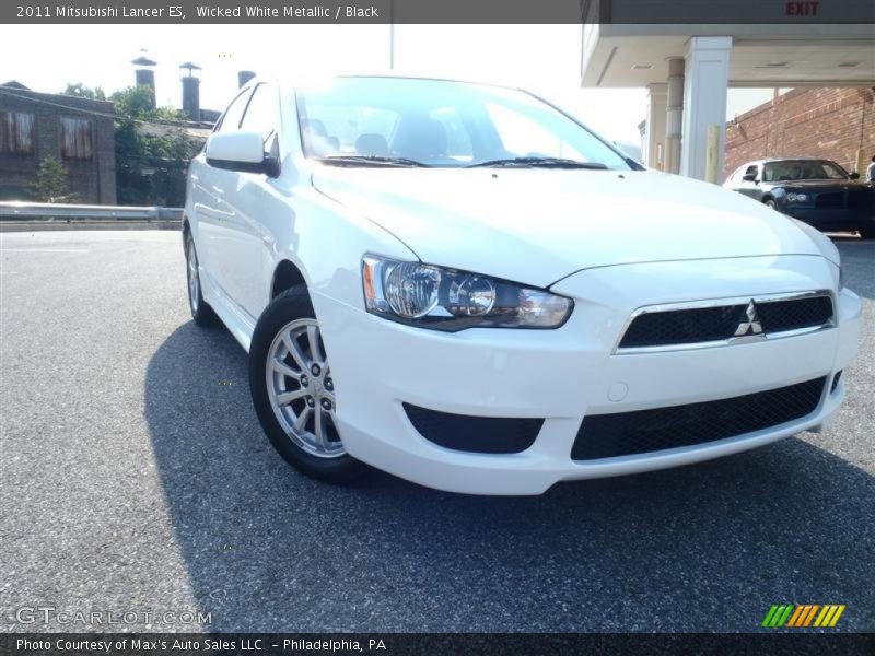 Wicked White Metallic / Black 2011 Mitsubishi Lancer ES