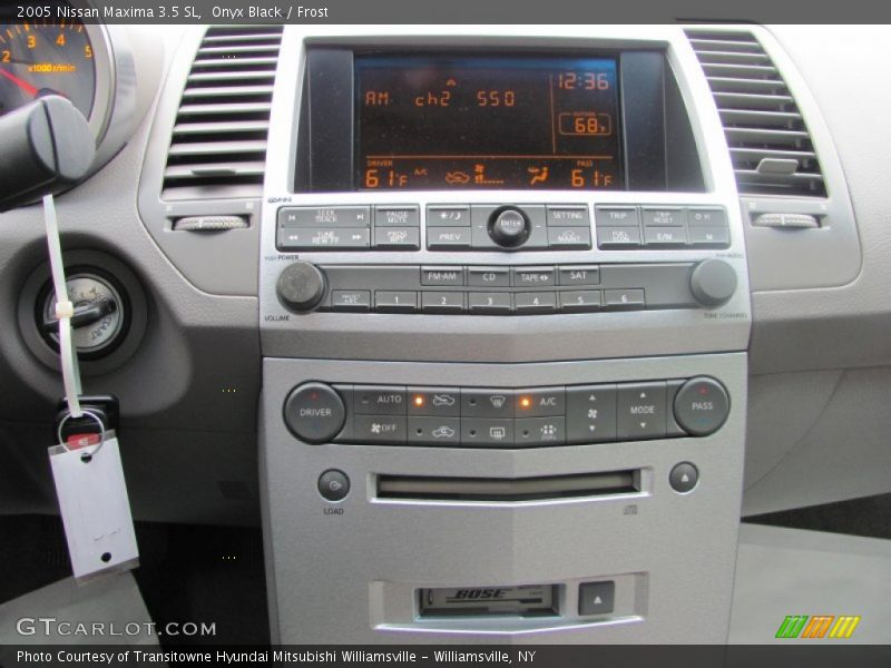 Onyx Black / Frost 2005 Nissan Maxima 3.5 SL