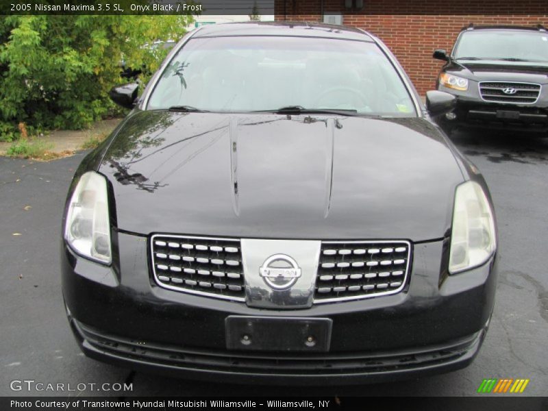 Onyx Black / Frost 2005 Nissan Maxima 3.5 SL