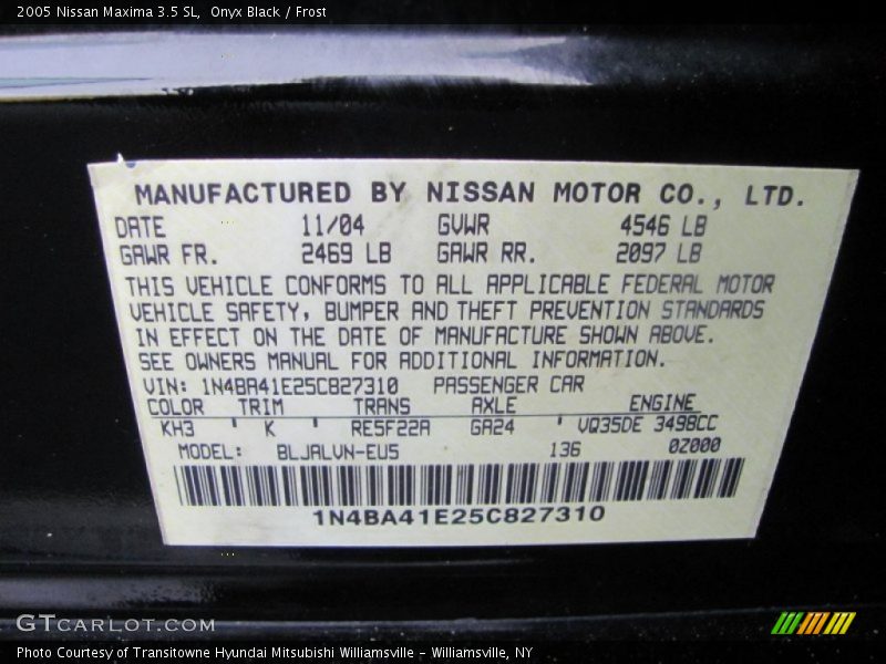 Onyx Black / Frost 2005 Nissan Maxima 3.5 SL