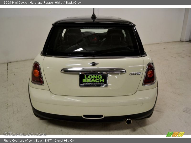 Pepper White / Black/Grey 2009 Mini Cooper Hardtop