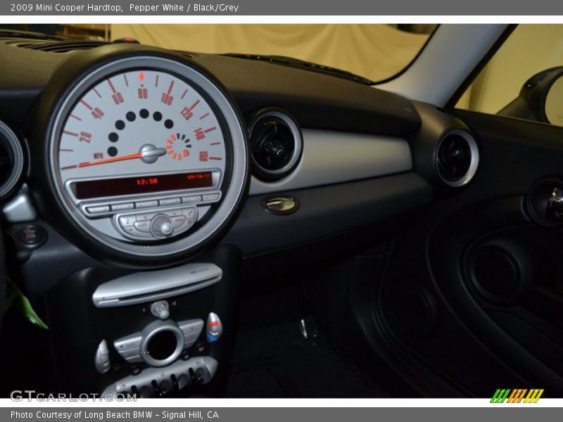Pepper White / Black/Grey 2009 Mini Cooper Hardtop