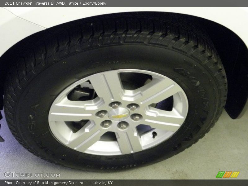 White / Ebony/Ebony 2011 Chevrolet Traverse LT AWD
