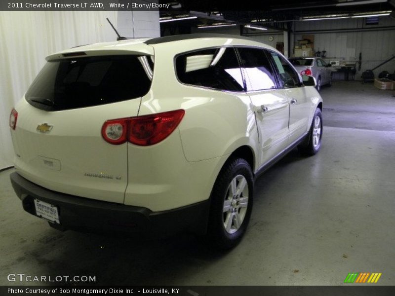 White / Ebony/Ebony 2011 Chevrolet Traverse LT AWD