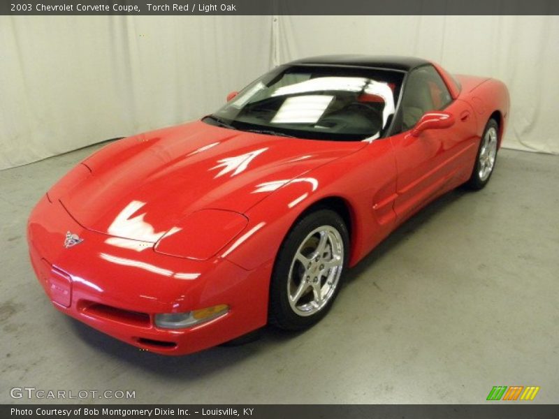 Front 3/4 View of 2003 Corvette Coupe