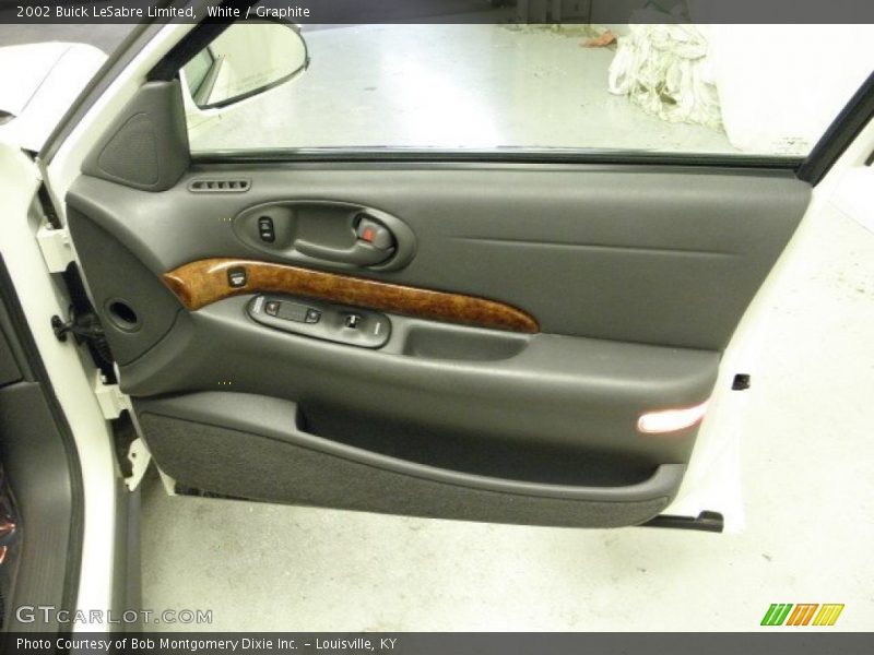 White / Graphite 2002 Buick LeSabre Limited