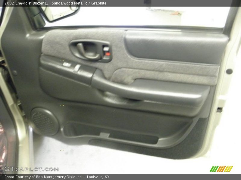 Sandalwood Metallic / Graphite 2002 Chevrolet Blazer LS