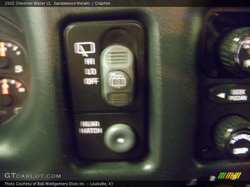 Sandalwood Metallic / Graphite 2002 Chevrolet Blazer LS