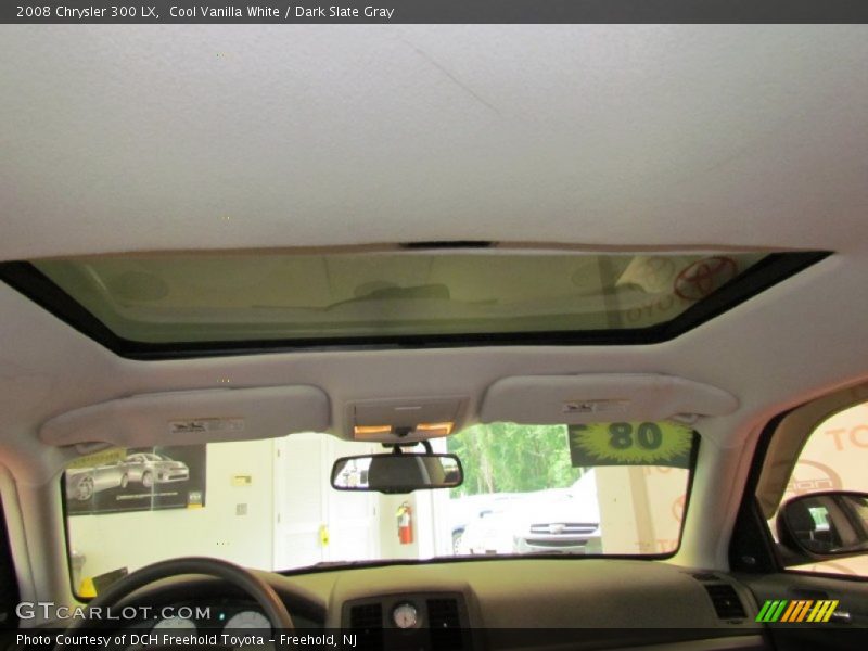Cool Vanilla White / Dark Slate Gray 2008 Chrysler 300 LX