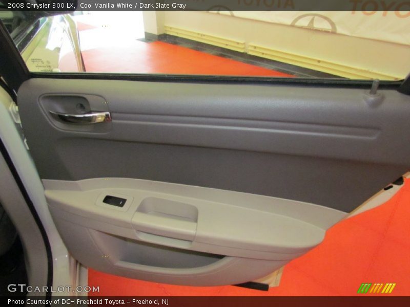 Cool Vanilla White / Dark Slate Gray 2008 Chrysler 300 LX