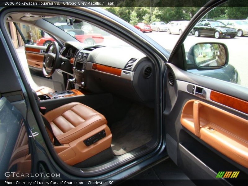 Offroad Grey Metallic / Teak 2006 Volkswagen Touareg V8