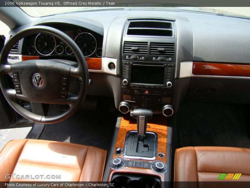 Offroad Grey Metallic / Teak 2006 Volkswagen Touareg V8