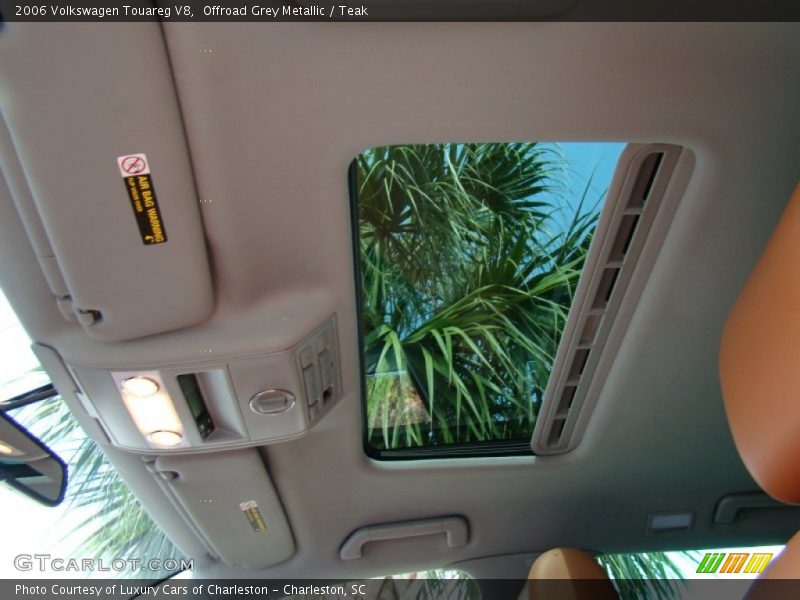 Offroad Grey Metallic / Teak 2006 Volkswagen Touareg V8