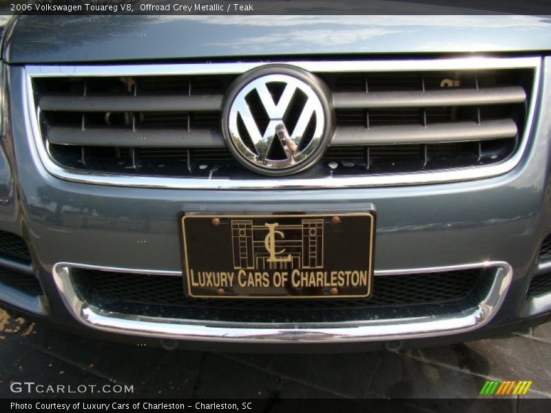 Offroad Grey Metallic / Teak 2006 Volkswagen Touareg V8
