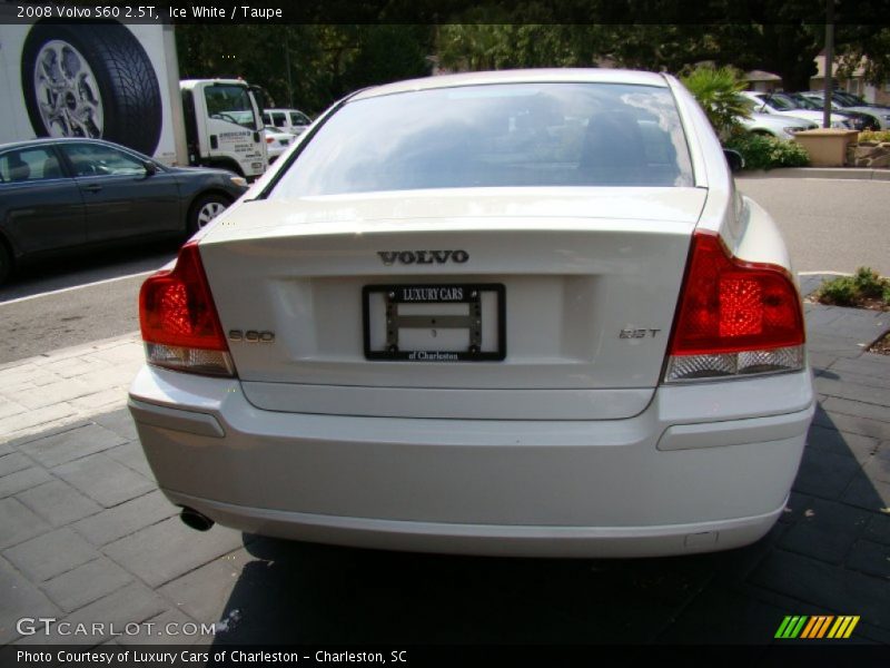Ice White / Taupe 2008 Volvo S60 2.5T