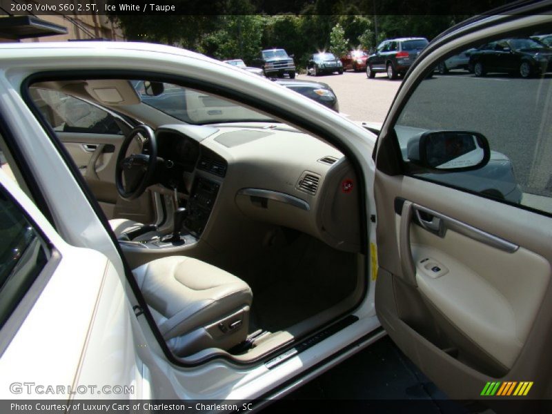 Ice White / Taupe 2008 Volvo S60 2.5T