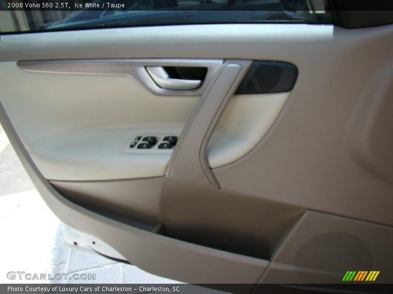 Ice White / Taupe 2008 Volvo S60 2.5T