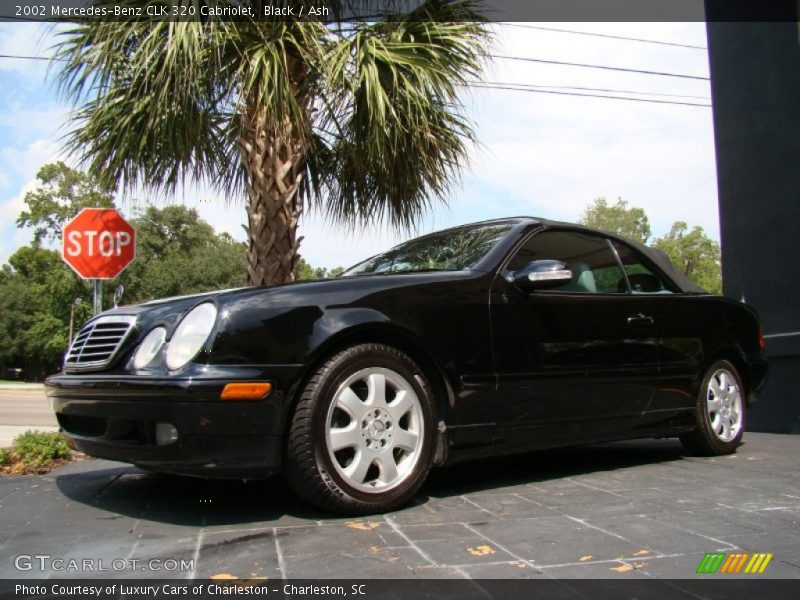 Black / Ash 2002 Mercedes-Benz CLK 320 Cabriolet