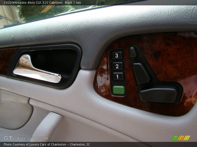 Black / Ash 2002 Mercedes-Benz CLK 320 Cabriolet