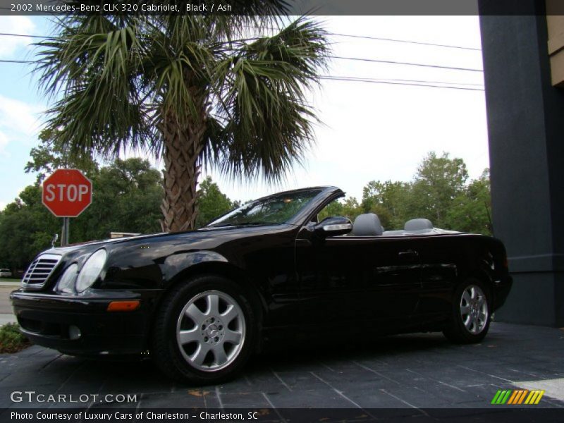 Black / Ash 2002 Mercedes-Benz CLK 320 Cabriolet