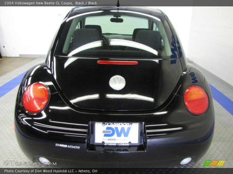 Black / Black 2004 Volkswagen New Beetle GL Coupe