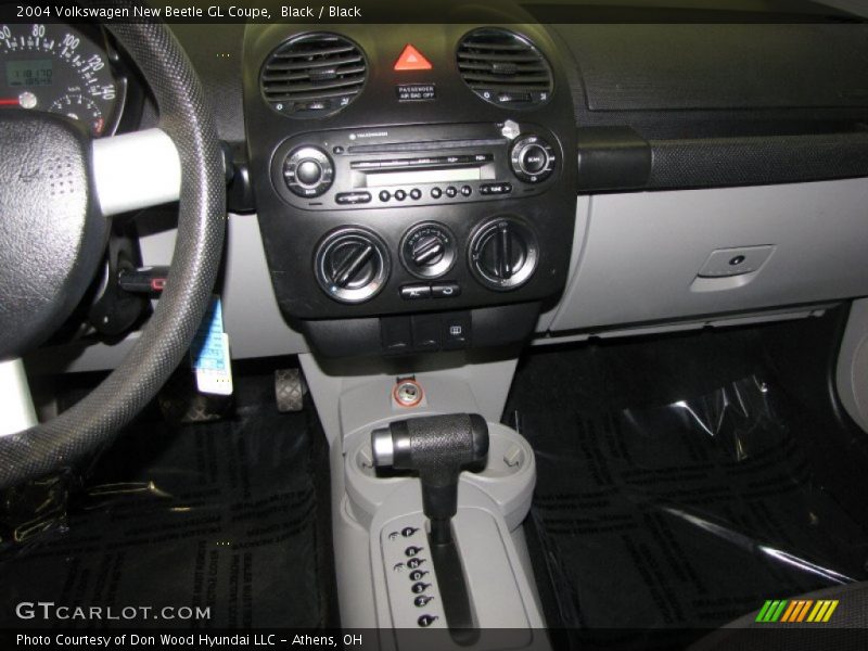 Black / Black 2004 Volkswagen New Beetle GL Coupe