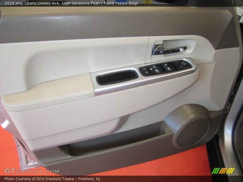 Light Sandstone Pearl / Pastel Pebble Beige 2010 Jeep Liberty Limited 4x4