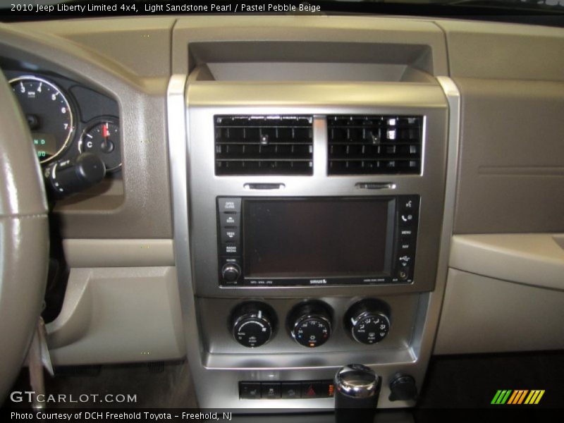 Light Sandstone Pearl / Pastel Pebble Beige 2010 Jeep Liberty Limited 4x4