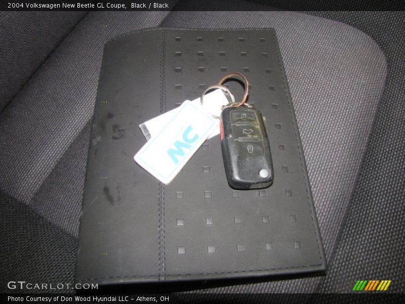 Black / Black 2004 Volkswagen New Beetle GL Coupe