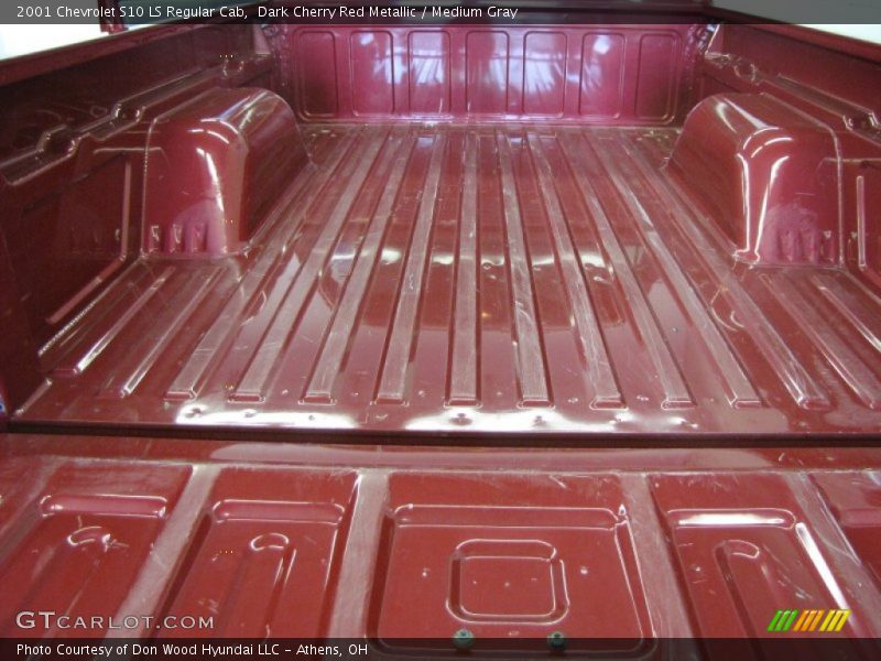 Dark Cherry Red Metallic / Medium Gray 2001 Chevrolet S10 LS Regular Cab