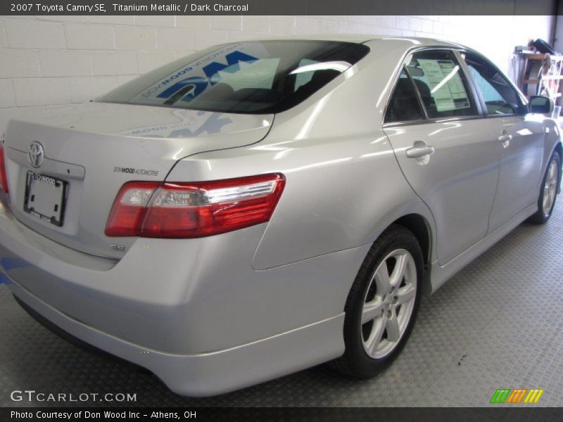 Titanium Metallic / Dark Charcoal 2007 Toyota Camry SE
