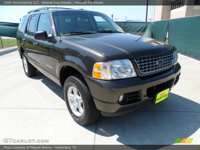 Mineral Grey Metallic / Medium Parchment 2005 Ford Explorer XLT