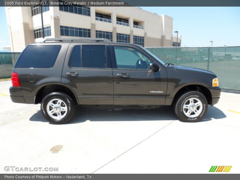 Mineral Grey Metallic / Medium Parchment 2005 Ford Explorer XLT