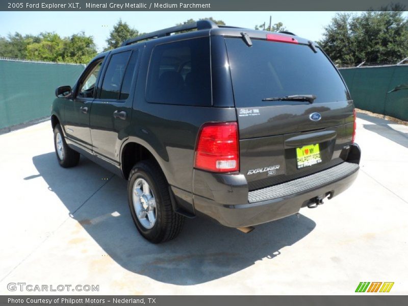 Mineral Grey Metallic / Medium Parchment 2005 Ford Explorer XLT