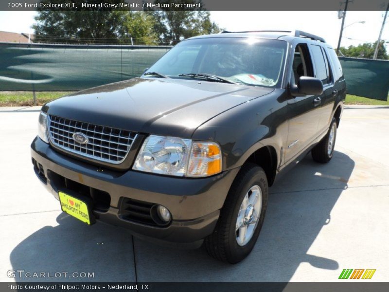 Mineral Grey Metallic / Medium Parchment 2005 Ford Explorer XLT