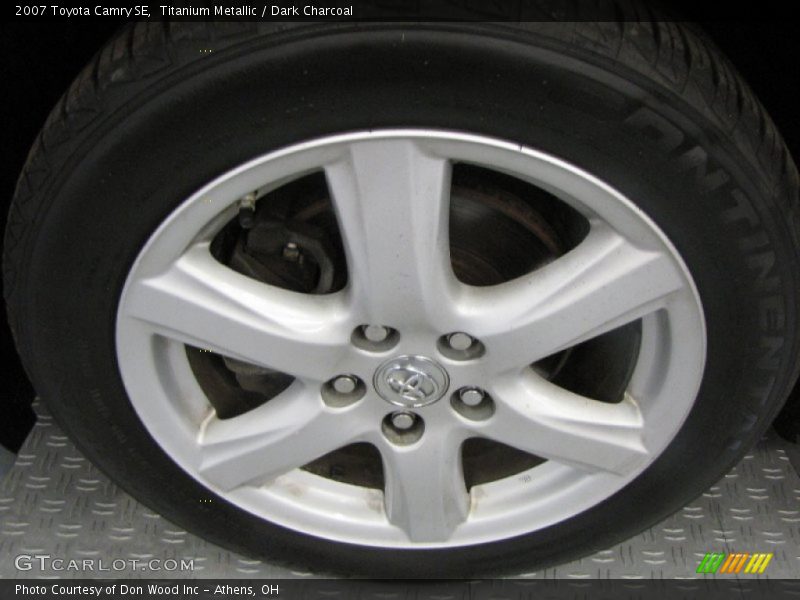 Titanium Metallic / Dark Charcoal 2007 Toyota Camry SE