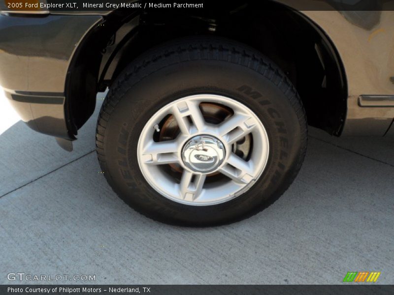 Mineral Grey Metallic / Medium Parchment 2005 Ford Explorer XLT