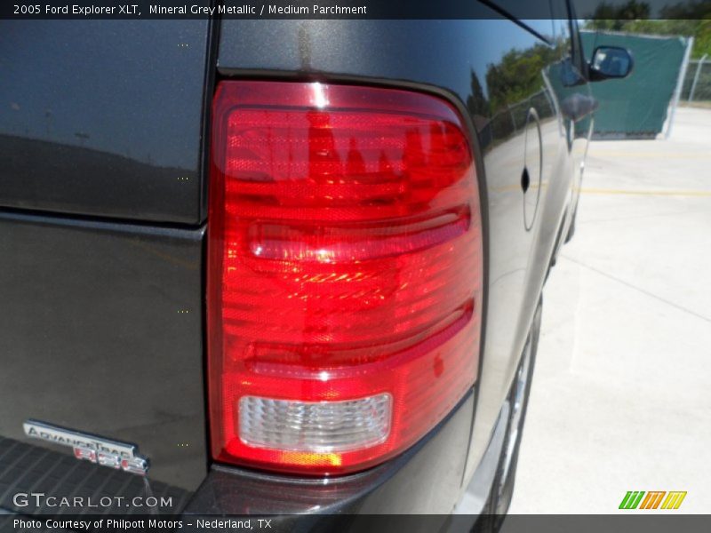 Mineral Grey Metallic / Medium Parchment 2005 Ford Explorer XLT